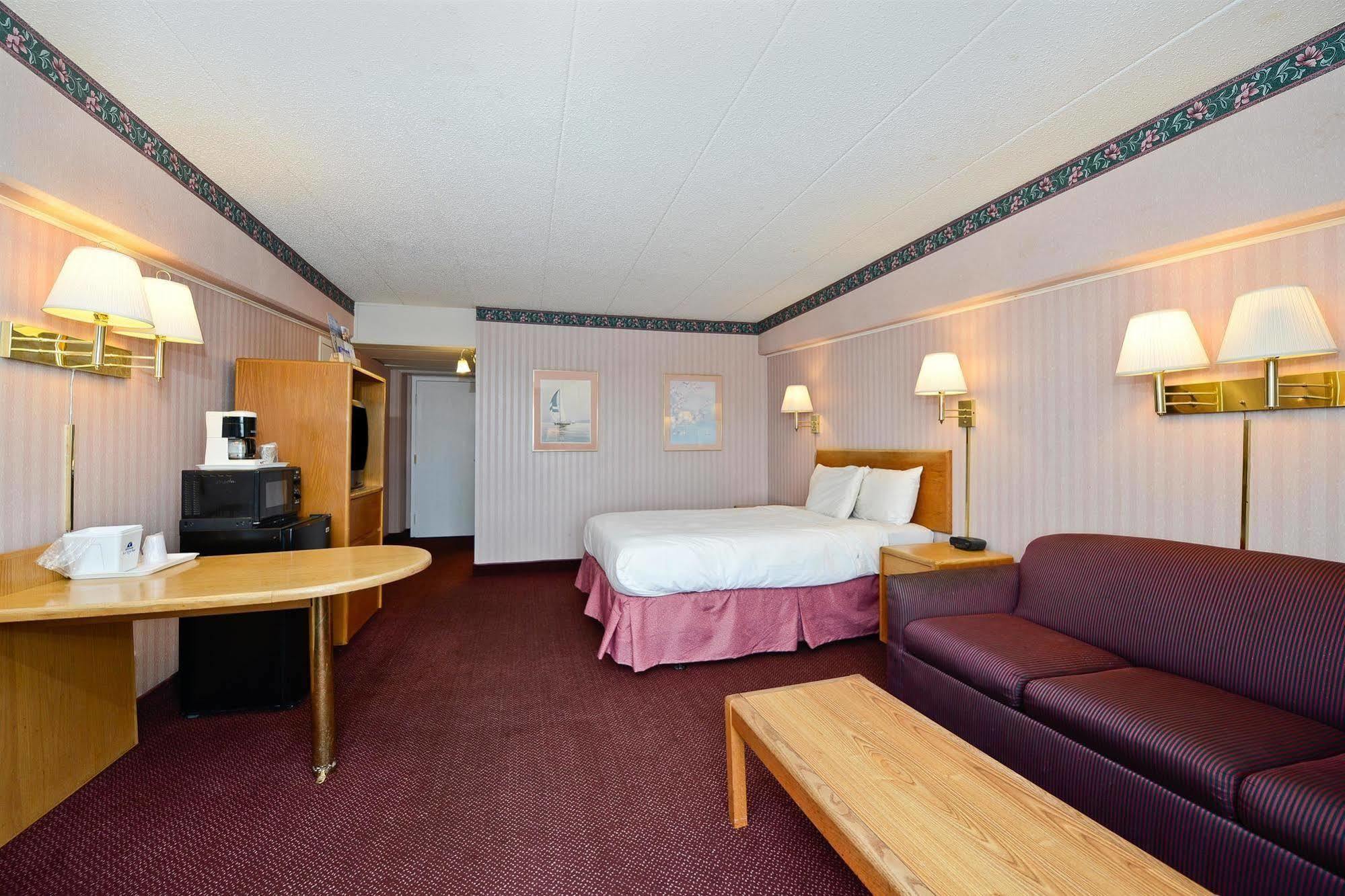 Howard Johnson By Wyndham Saint Joseph Benton Harbor Szoba fotó
